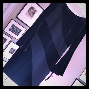 TAHARI Black Velvet & Bell Sleeves Cocktail Dress